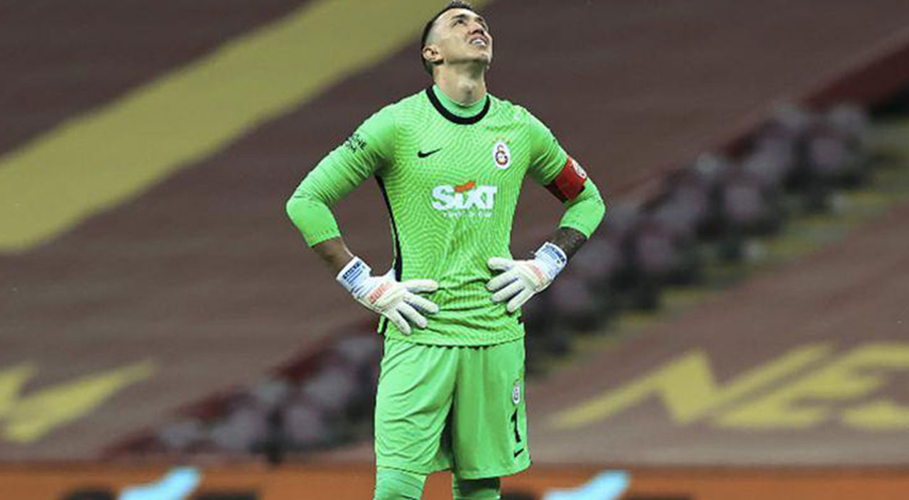 Galatasaray’da Muslera krizi! Fatih Terim ile birbirlerine girdiler