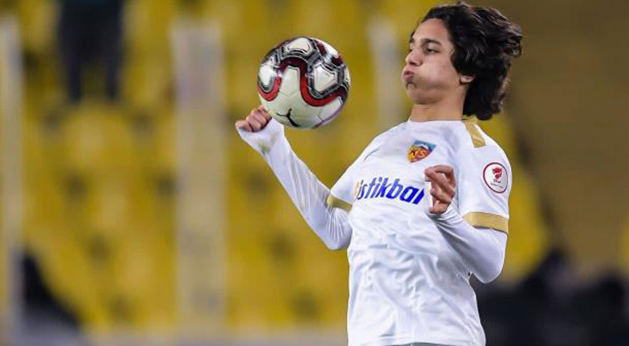 Süper Lig’de tarih yazan Emre Demir 17 yaşında Barcelona’ya transfer oldu