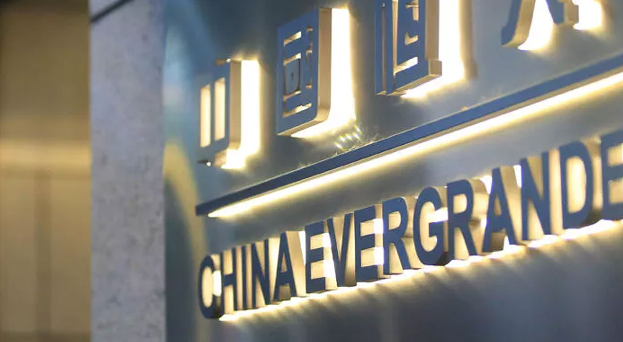 Kriz kapıda! Evergrande’nin hisseleri işleme kapatıldı