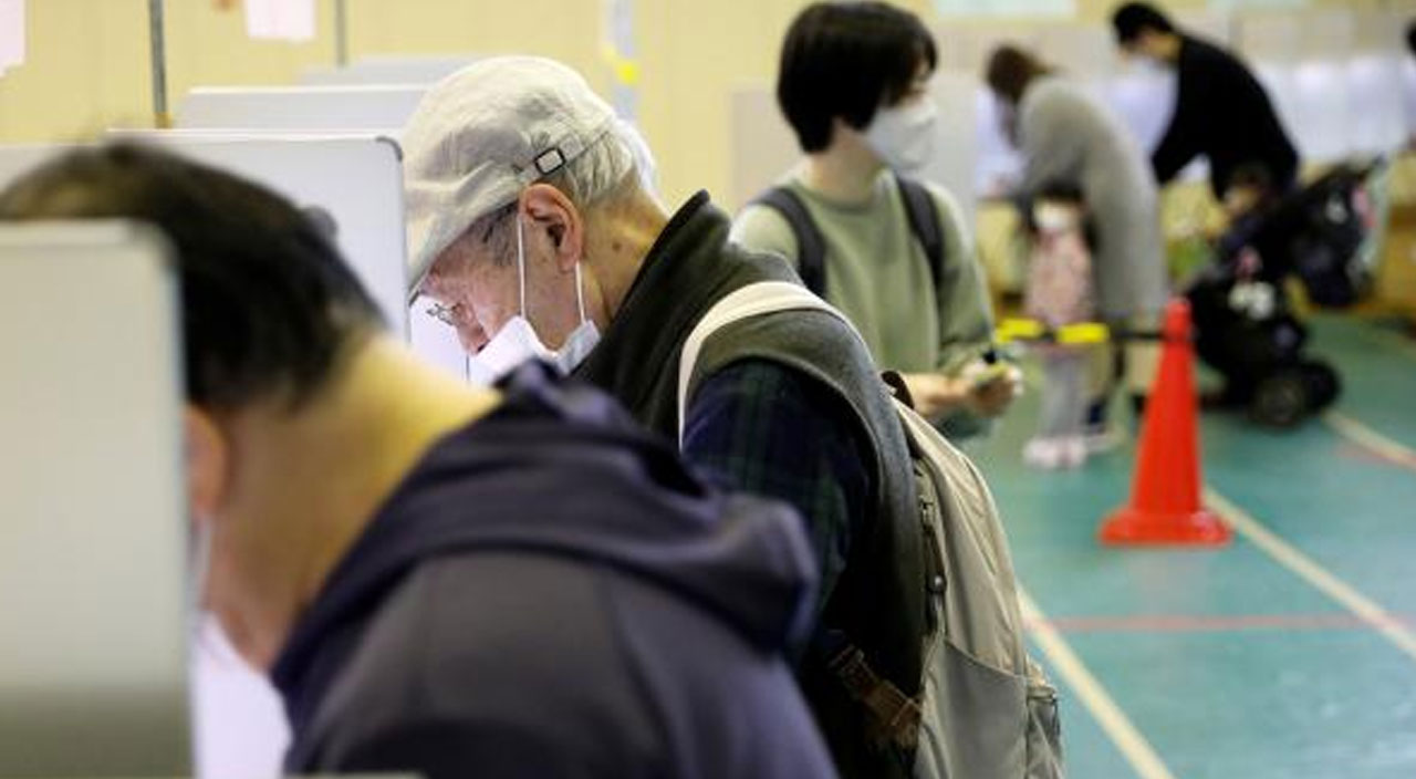 Japonya’da genel seçim heyecanı! Seçmenler sandık başında