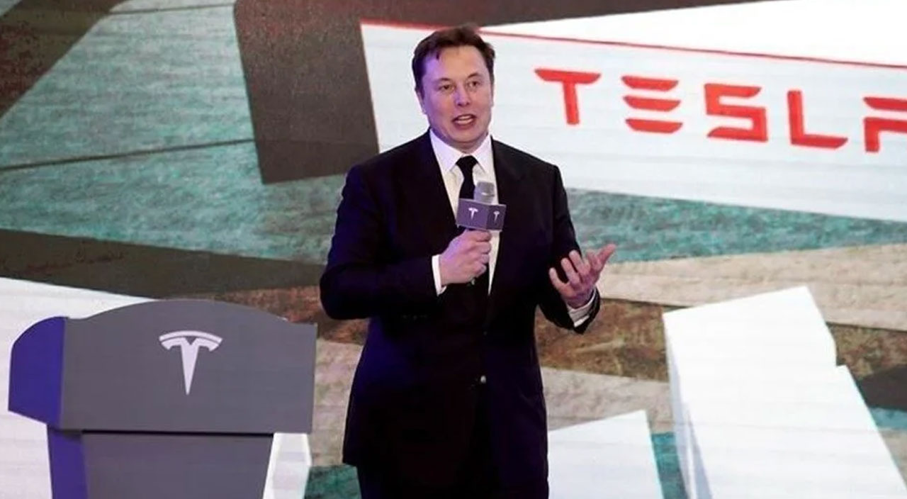 Takipçilerine Tesla sorusu: Elon Musk attığı tweetle yine gündemde