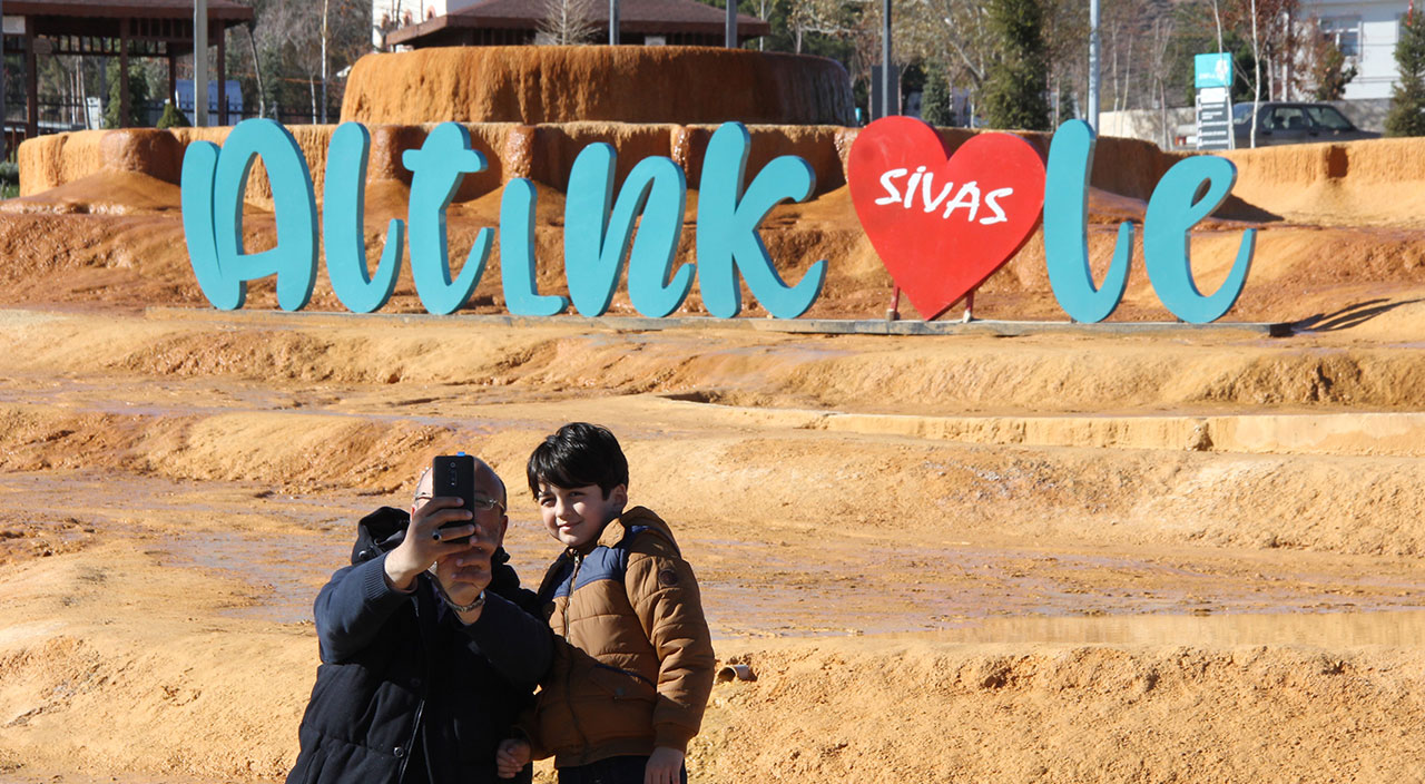 Kışın açık havada termal su keyfi: Altınkale’ye ziyaretçi akını