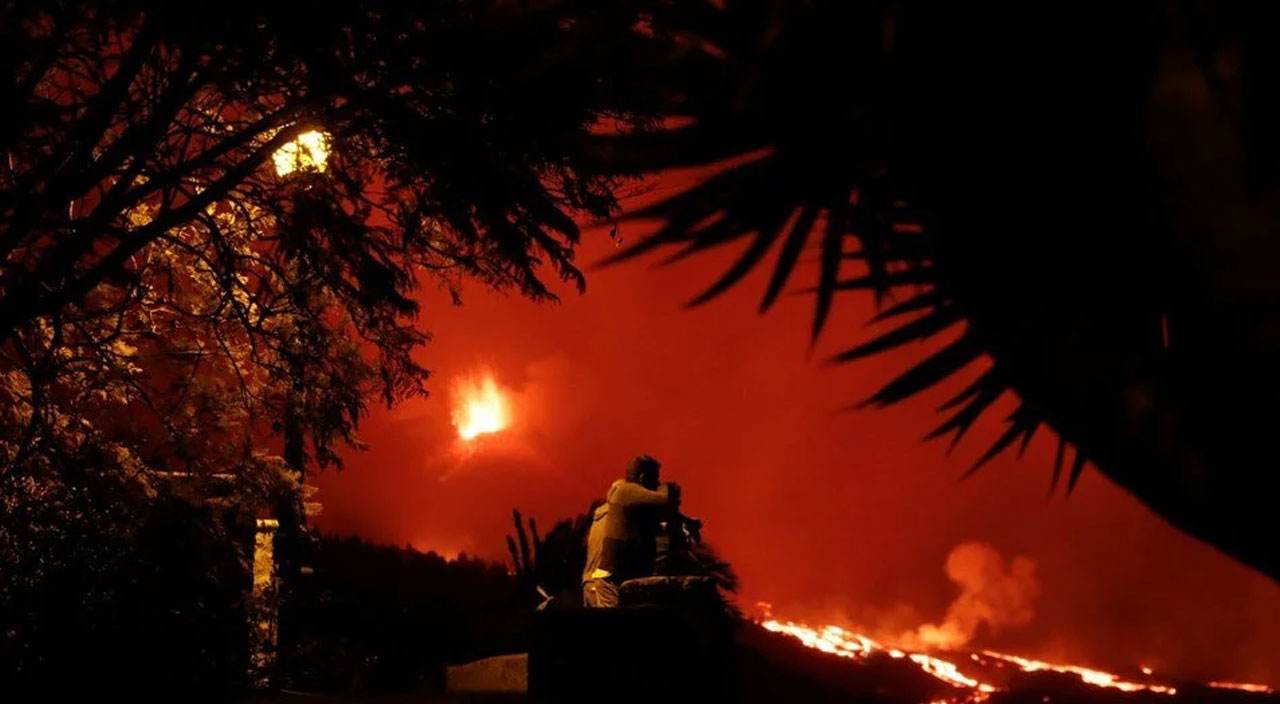 Lav felaketinde ilk can kaybı: Bilanço artıyor