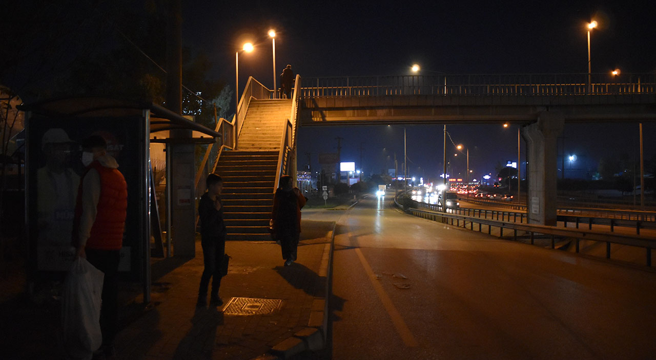 Söylenen yolcuya otobüs şoförlerinden dehşet: Feci şekilde darp edildi