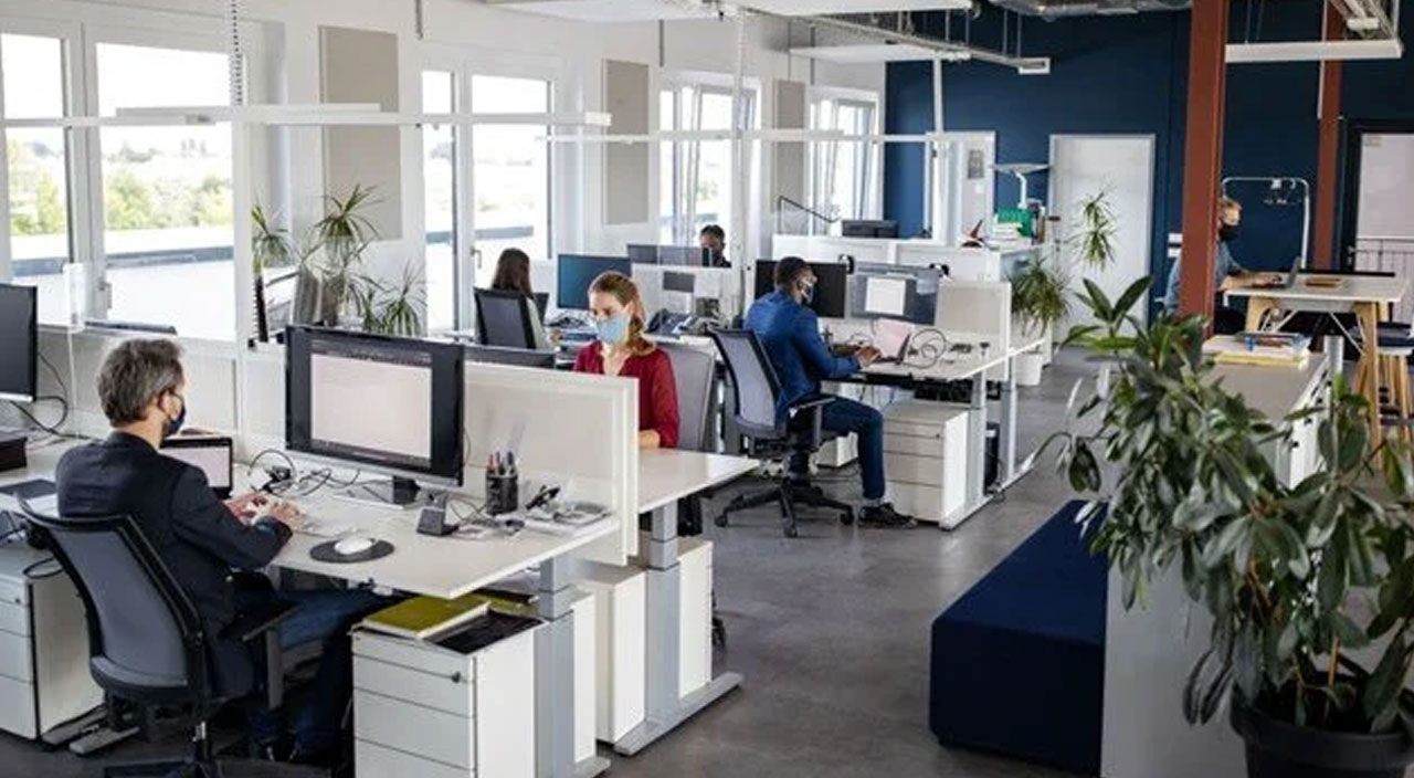 İlk dijital banka olan Atom Bank pandemiyi örnek alarak dört günlük mesaiye geçti