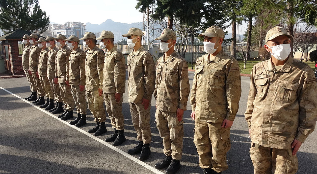 Tesadüfün böylesi: 6 ikiz Mehmetçik vatani görevlerini birlikte yapıyor