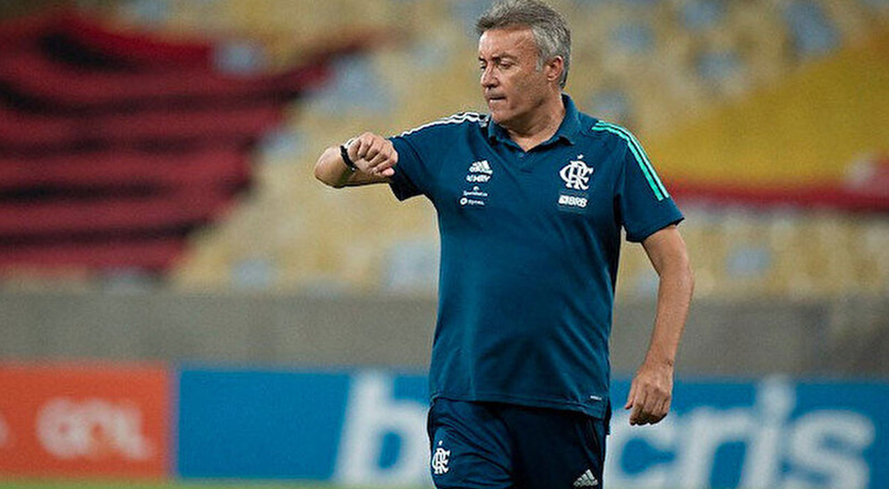 Galatasaray yeni hocasıyla anlaştı! Bugün İstanbul’a geliyor