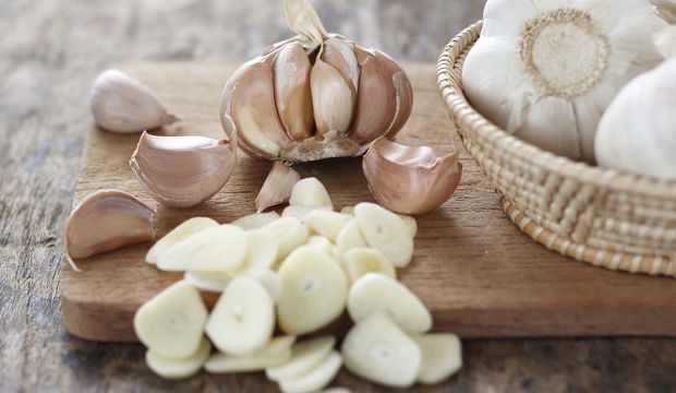 Sarımsağın faydaları ne, sarımsak nelere iyi gelir? (Sarımsağın yararı)