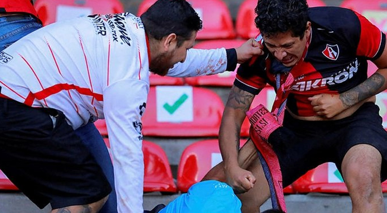 Meksika Ligi’nde tribünler birbirine girdi! 17 kişi hayatını kaybetti