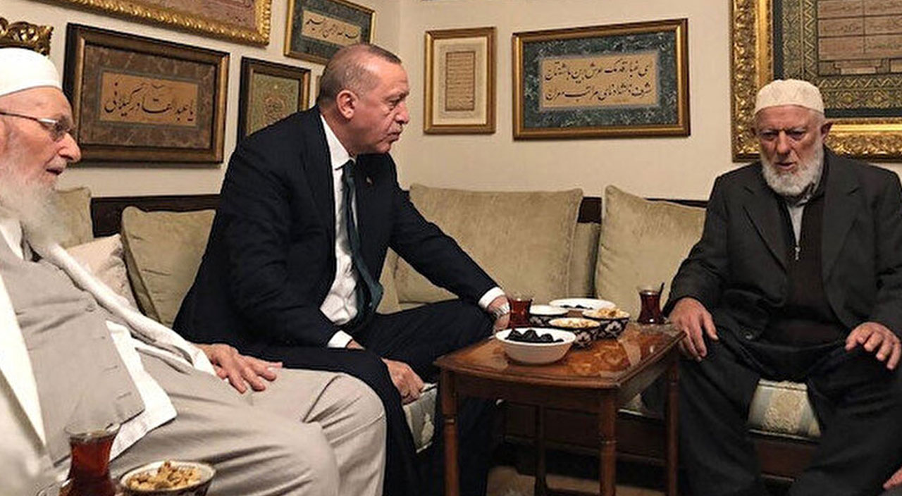 Mahmut Ustaosmanoğlu’nun oğlu cenaze töreninde duyurdu: İsmailağa Cemaatinin yeni lideri Hasan Kılıç Hocaefendi olacak! Hasan Kılıç Hocaefendi kimdir?