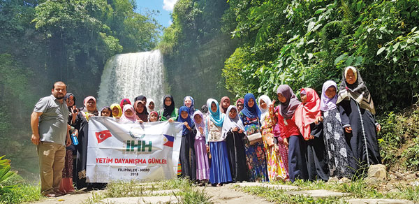 Uzaktaki yakınlarımız