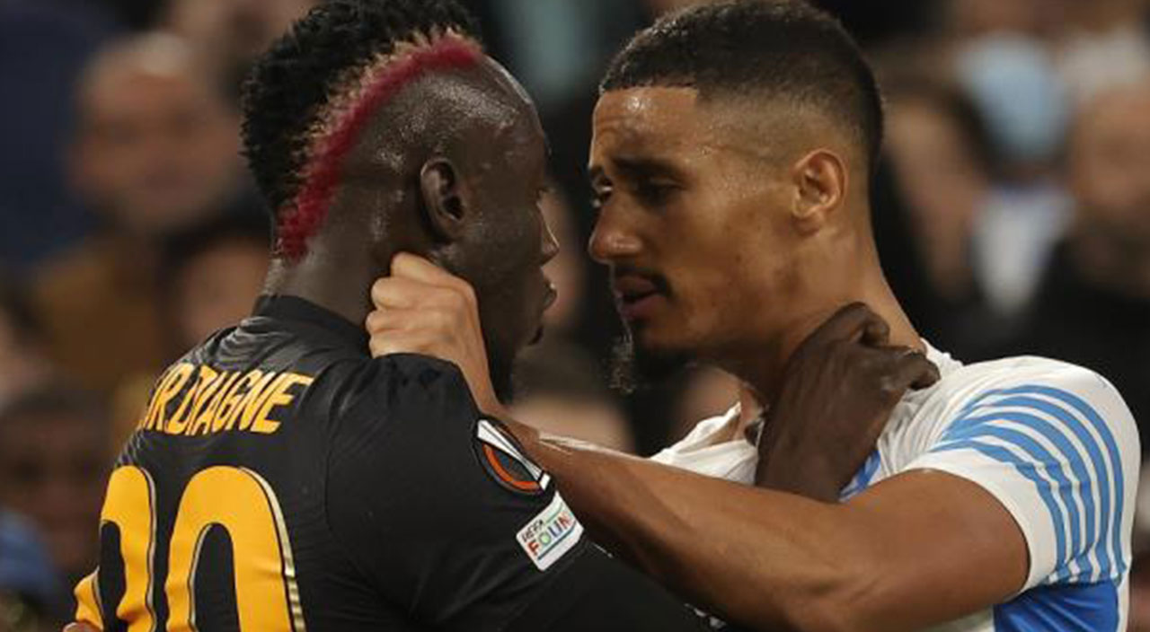 Sahada ortalık karıştı! Diagne rakip futbolcuyla birbirine girdi