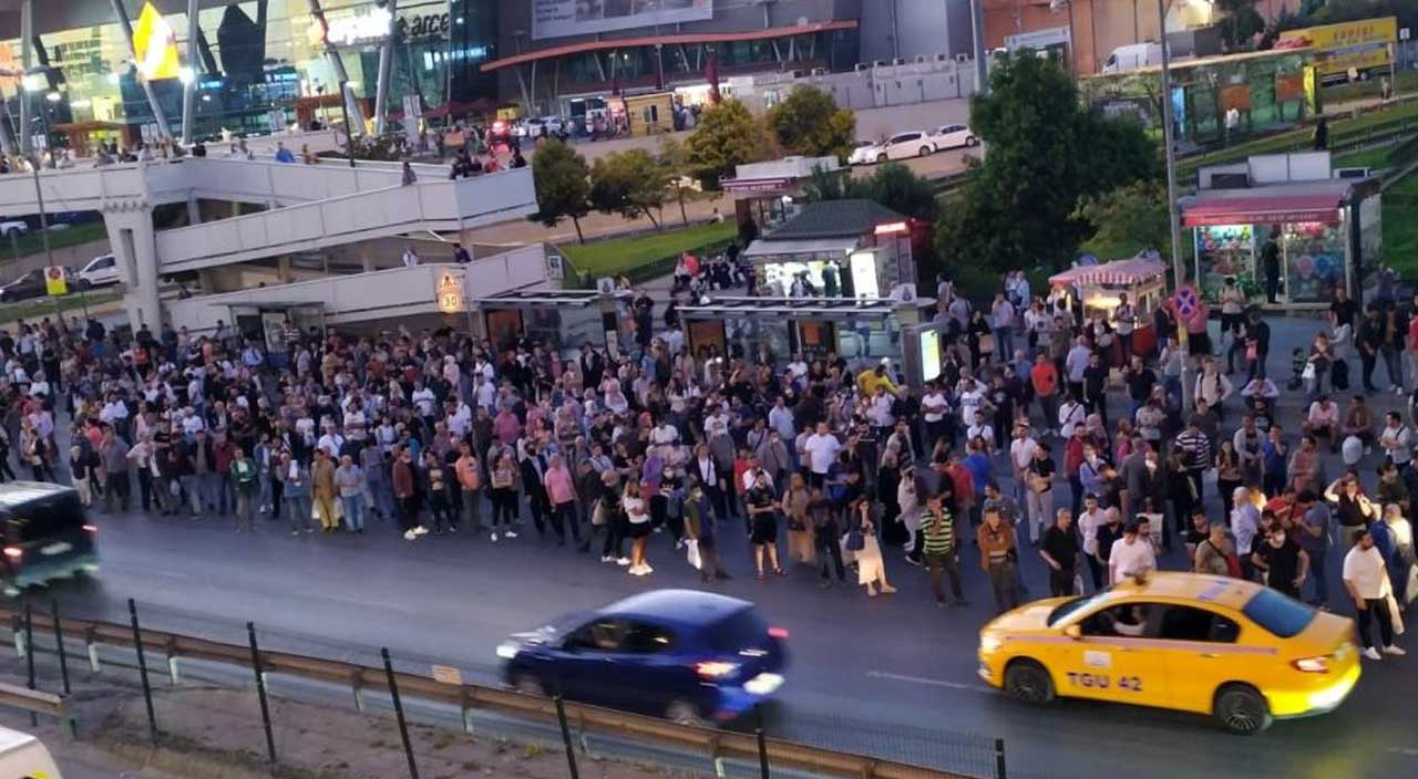 Son dakika haberi... Vali Yerlikaya'dan Avcılar'daki metrobüs kazasında yaralananların son durumuna ilişkin açıklama