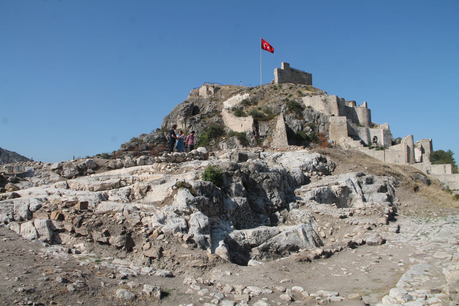 Arkeolojik kazılarda 700 yıllık cami bulundu
