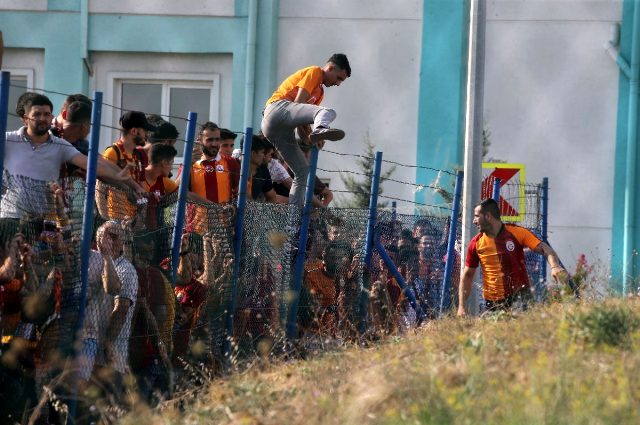 Real Madrid'in yıldızına çılgın teklif: Falcao'nun yanına git