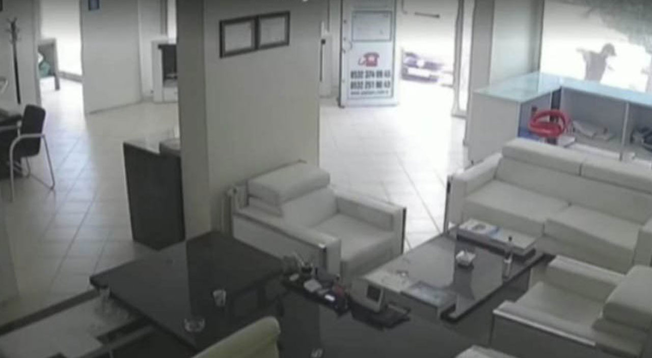 İş yerine kurşun yağdırdı! Güvenlik kameralarına yakalandı