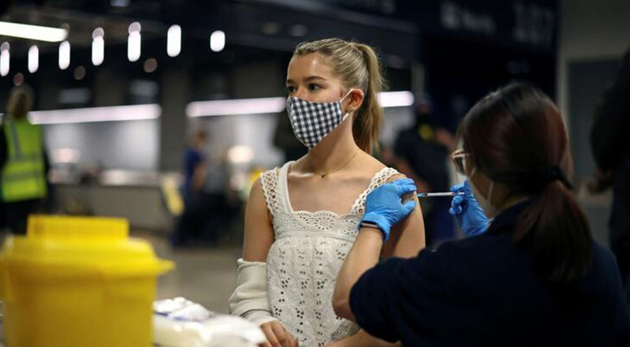 Pfizer yetkilisinden aşı itirafı: ‘Onların ısrarı milyonları kurtardı’