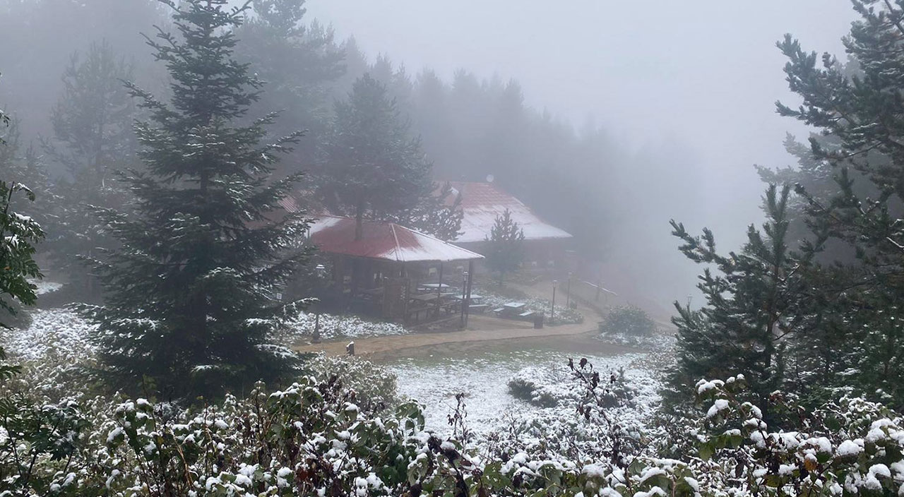 Gümüşhane’de yılın ilk karı düştü: Yüksek kesimler beyaza büründü