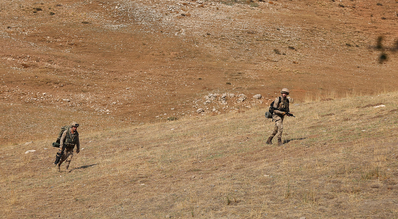 Tunceli’de düzenlenen operasyonda 5 odadan oluşan sığınak imha edildi