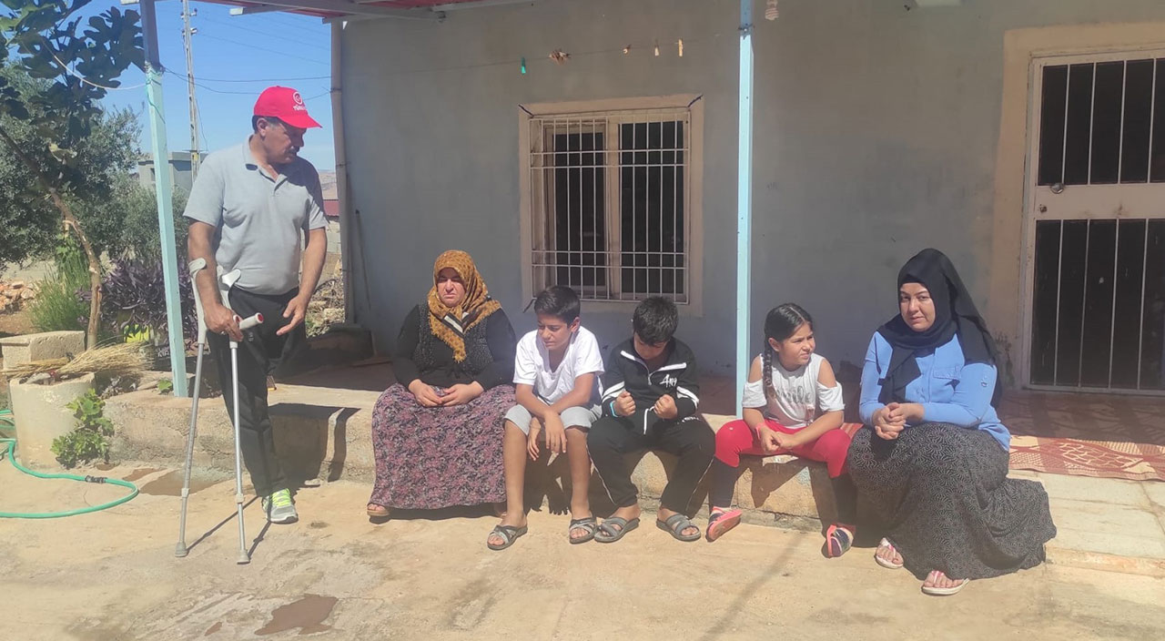 Eski eşi tartışma çıkardı: Engelli babasını darp etti