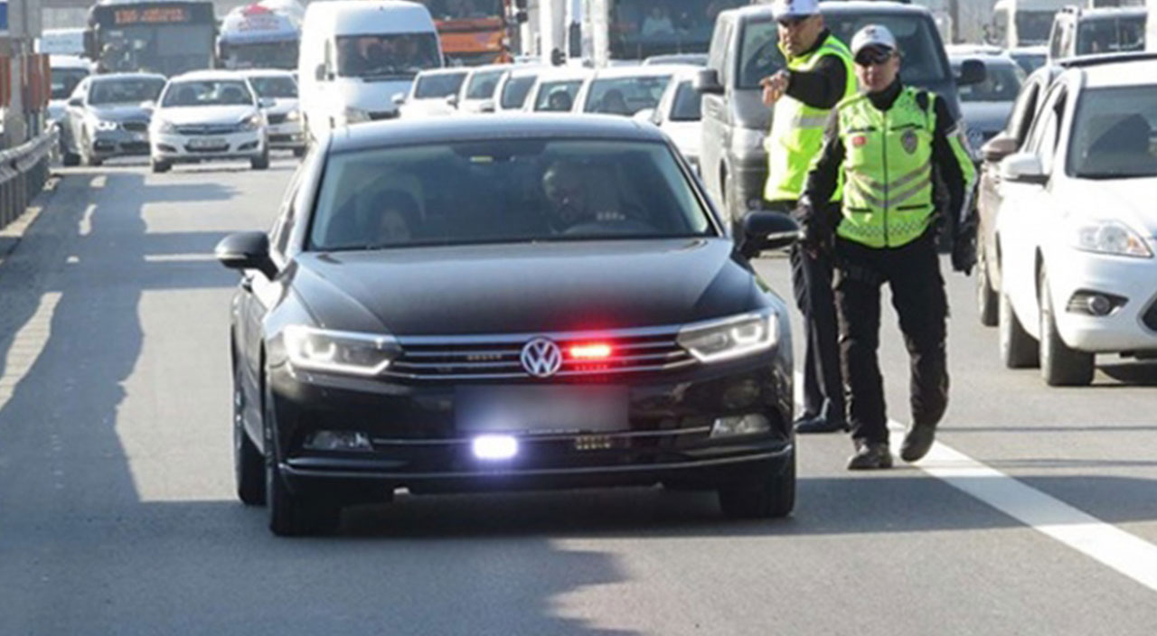 Trafikte çakar, makas ve drift denetimi! 54 bin araca ceza kesildi