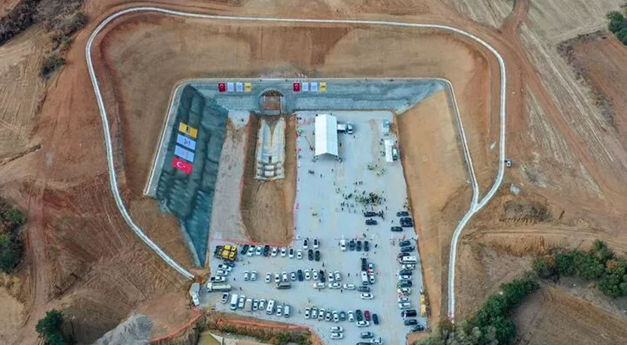 Türkiye'nin en geniş TBM tüneli! Düzenlenen törenle ilk ışık göründü