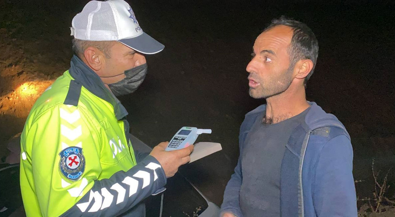 Kendi alkol testini kendi yaptı! ‘Alkollüyüm o zaman’ diyerek herkesi şaşırttı