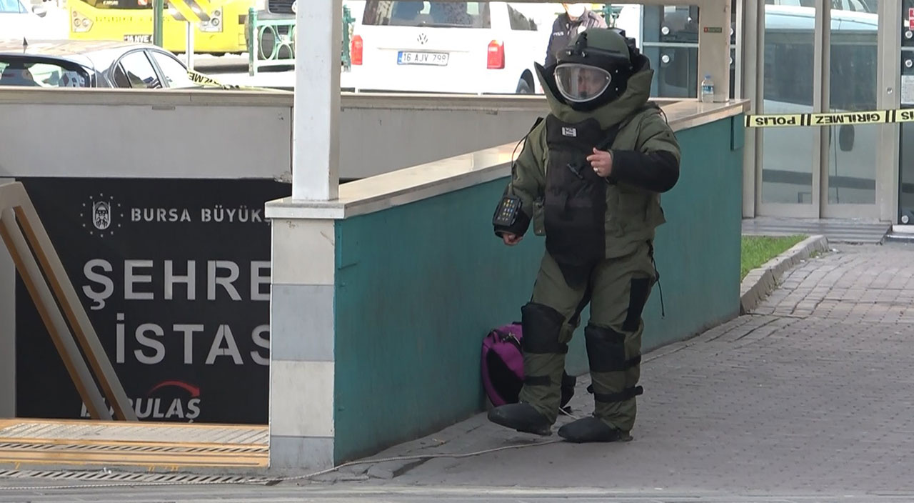Bursa’da bomba alarmı! Şehrin göbeğine bırakılan çanta herkesi korkuttu
