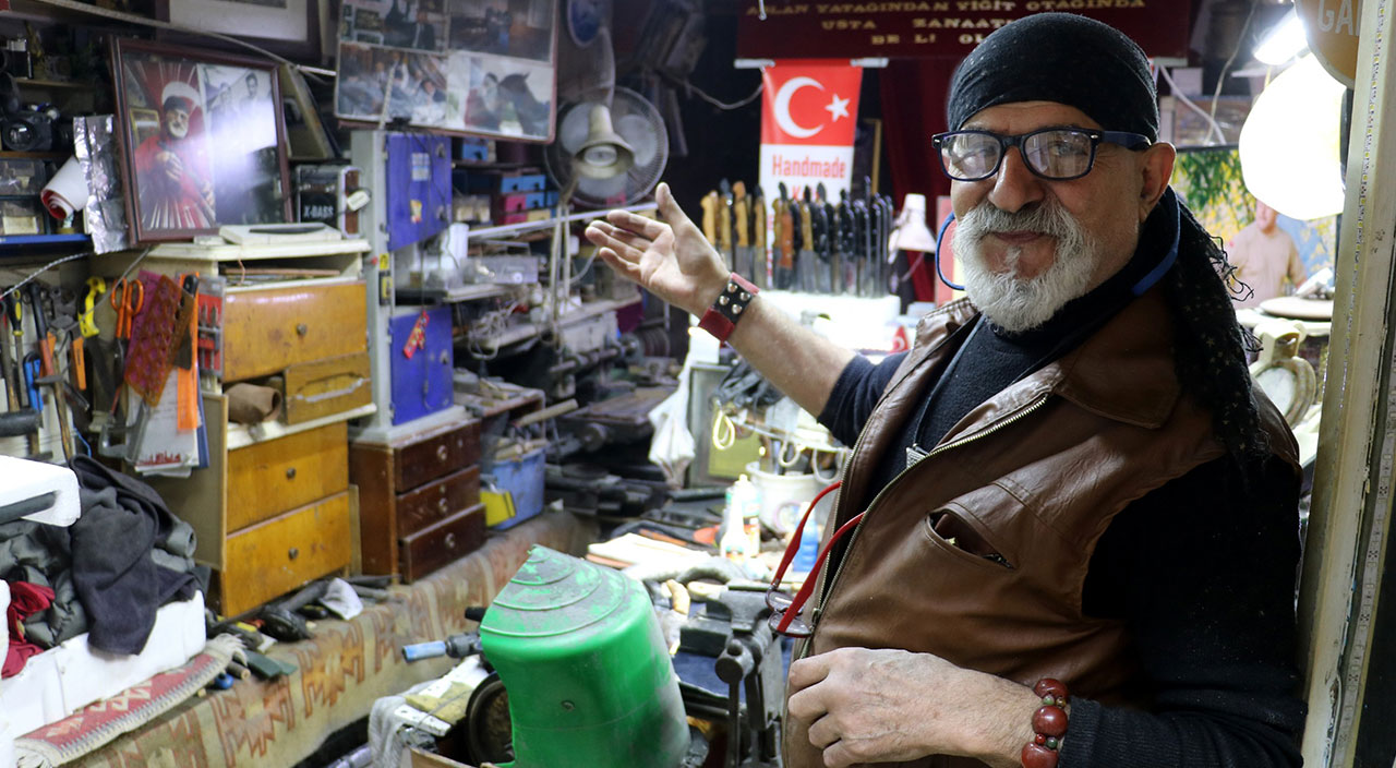 Dünyanın en küçük bucaklarını üretiyordu: Guinness’e aday ustanın gözleri bozuldu