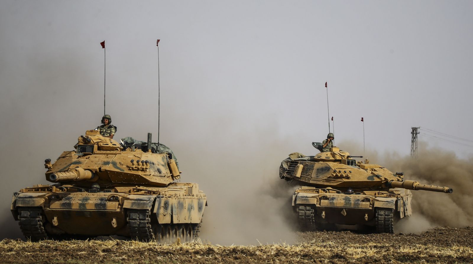 Sınırdaki tatbikatta öğle saatlerinde hareketlilik