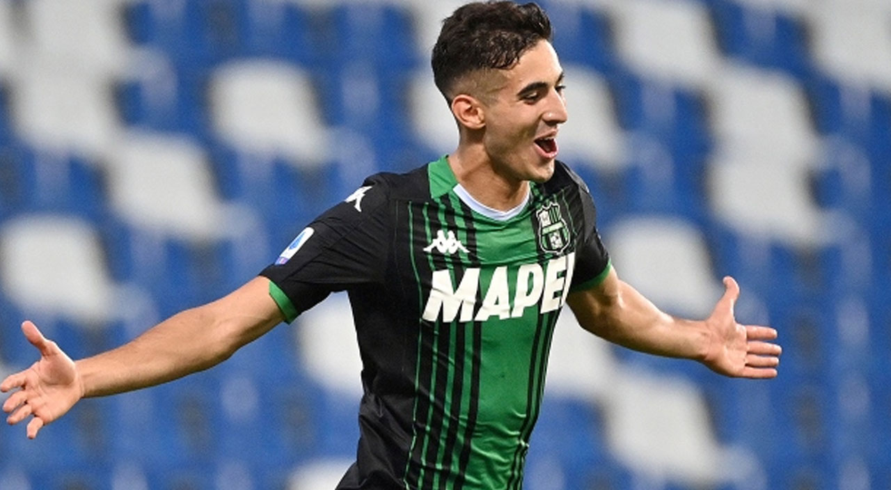 Galatasaray milli futbolcu Mert Müldür için harekete geçti!