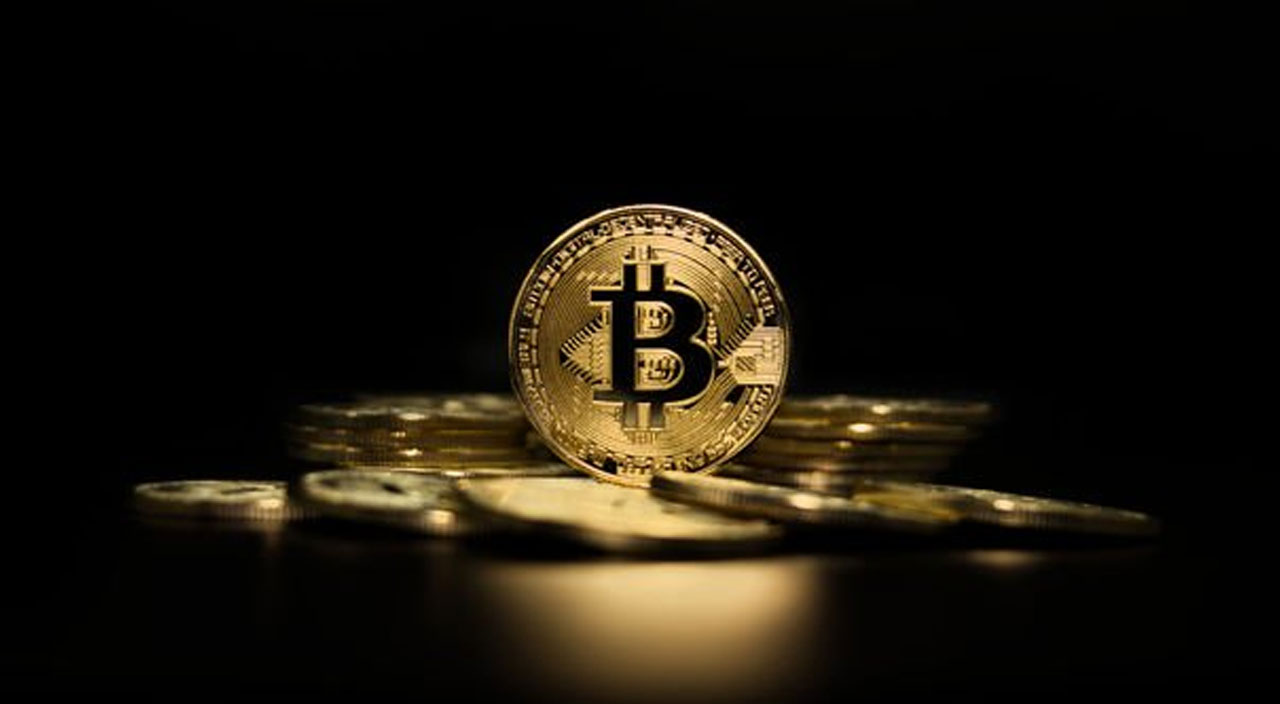 Bitcoin’de 7 ayın en büyük düşüşü: Uzmanlardan kritik yeni yıl tahmini