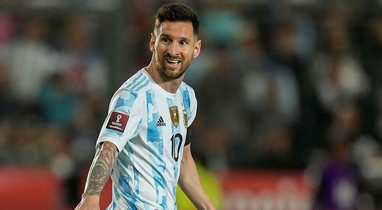 2021 yılının en başarılı futbolcusu belli oldu! Messi ve Ronaldo'yu geride bıraktı