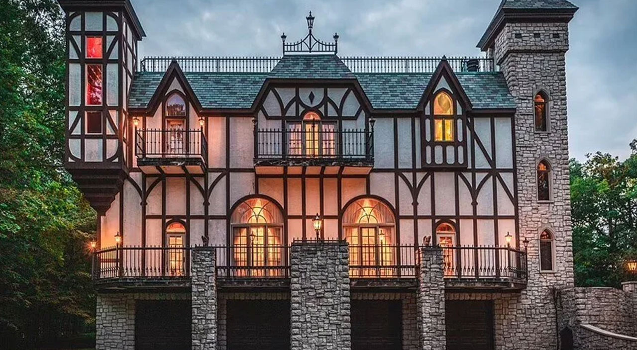 26 odalı dev kale kralını arıyor! Değeri 2,3 milyon dolar