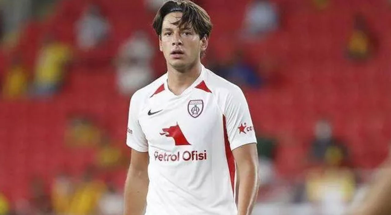 Trabzonspor 19 yaşındaki Enis Destan’ı kadrosuna kattı!