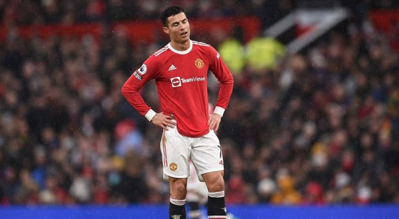 Süper yıldız en yakınlarına anlattı! Ronaldo futbolu bırakmak istiyor