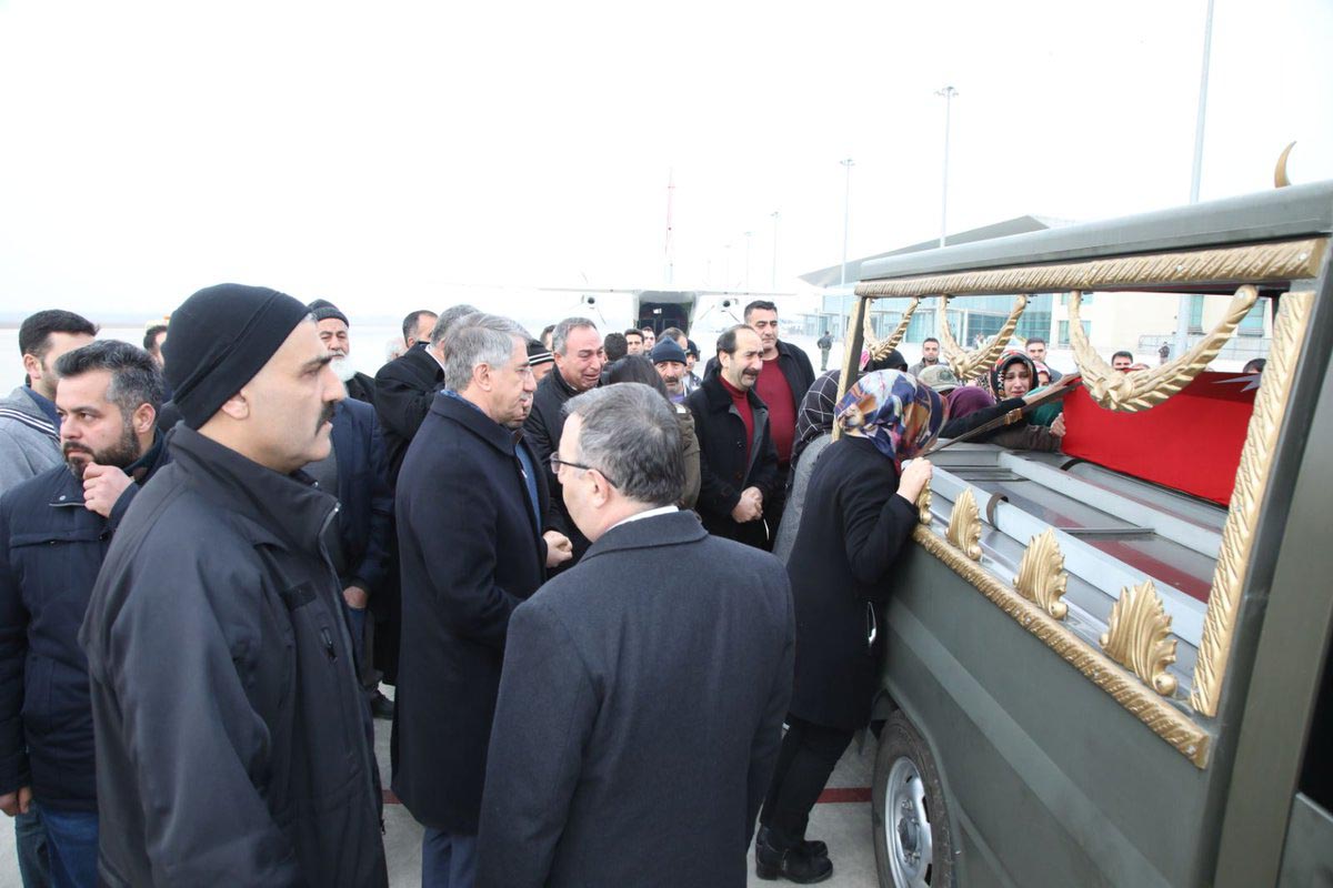 Şehitlerimizi uğurluyoruz