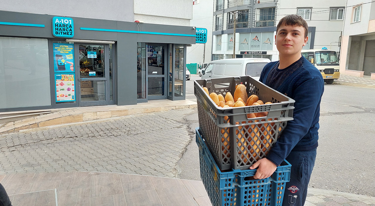 Mahallenin fırıncısı zincir marketleri dize getirdi: Ekmek 1 TL’ye düştü