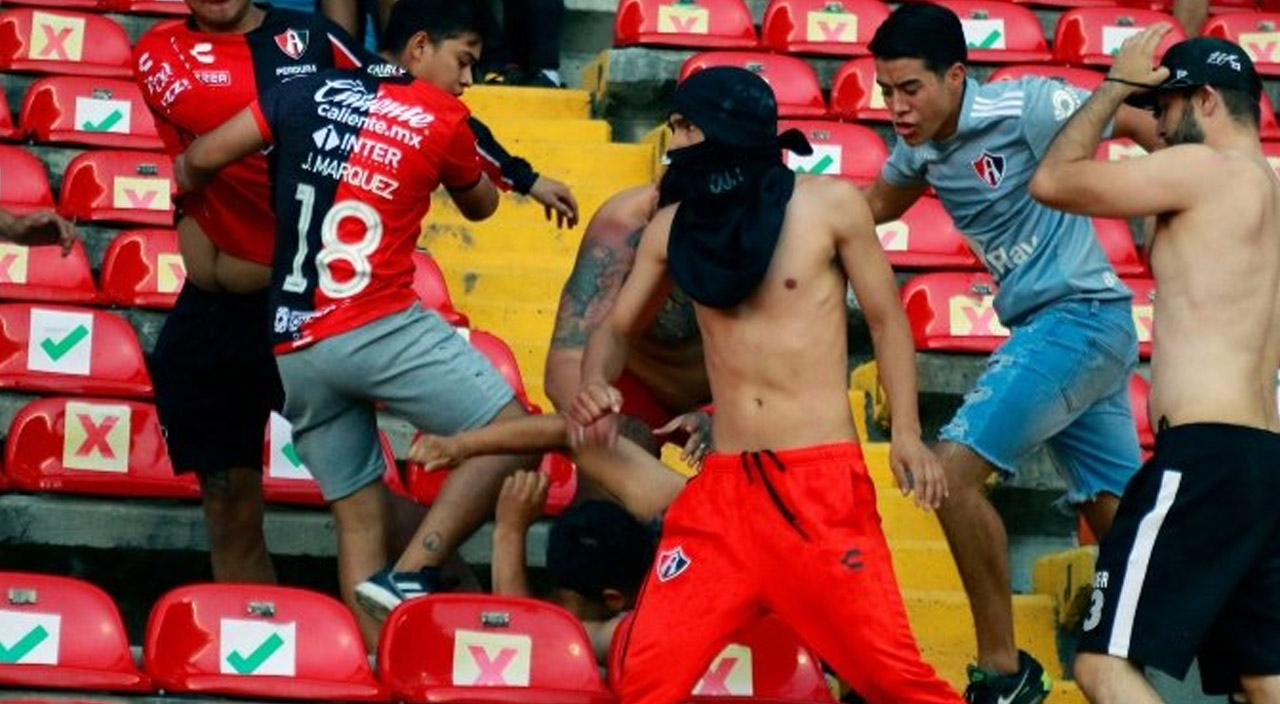 Meksika Ligi’nde tribünler birbirine girdi! 17 kişi hayatını kaybetti