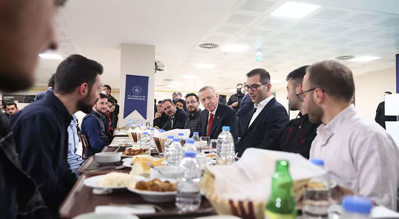 Gençlerin isteği üzerine harekete geçen Erdoğan, Selçuk Bayraktar’ı arayıp söz aldı