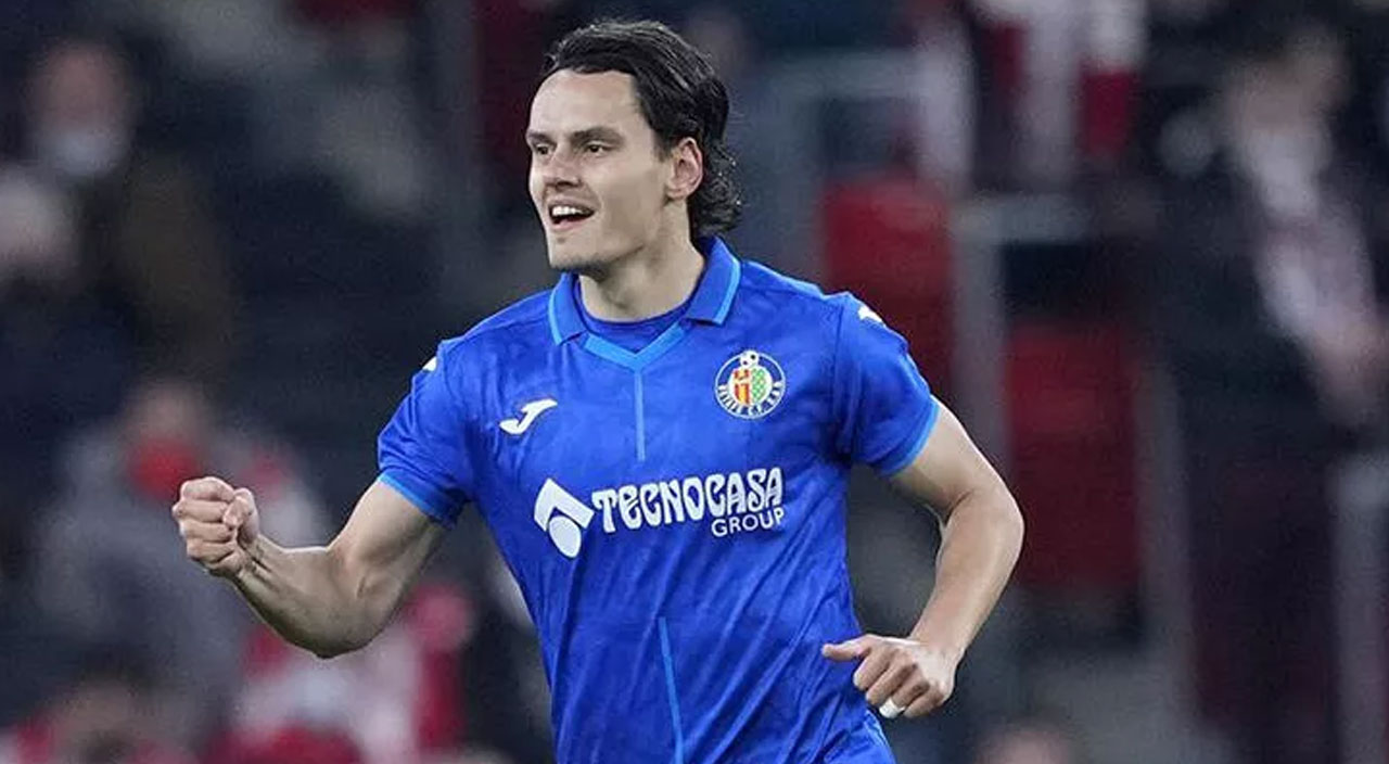 İngiliz devi milli futbolcu için harekete geçti! Enes Ünal Liverpool yolcusu