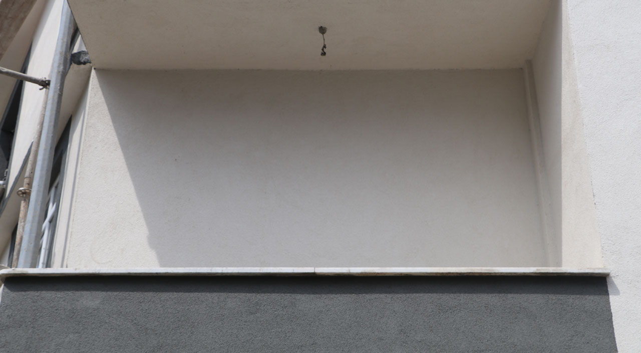 Bu evi gören dönüp bir kez daha bakıyor! Balkonu var ama balkona çıkış kapısı yok