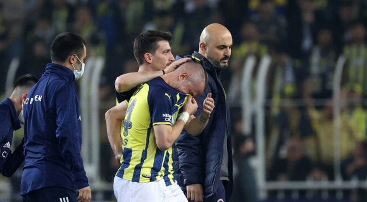 Gözyaşları içinde oyundan alınmıştı! Pelkas’ın sahalardan uzak kalacağı süre belli oldu