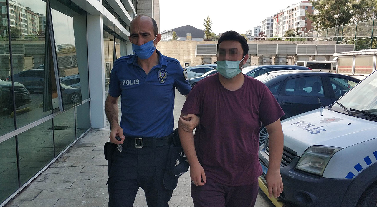 Samsun’da otomobil yayaya çarptı! O anlar kameraya yansıdı