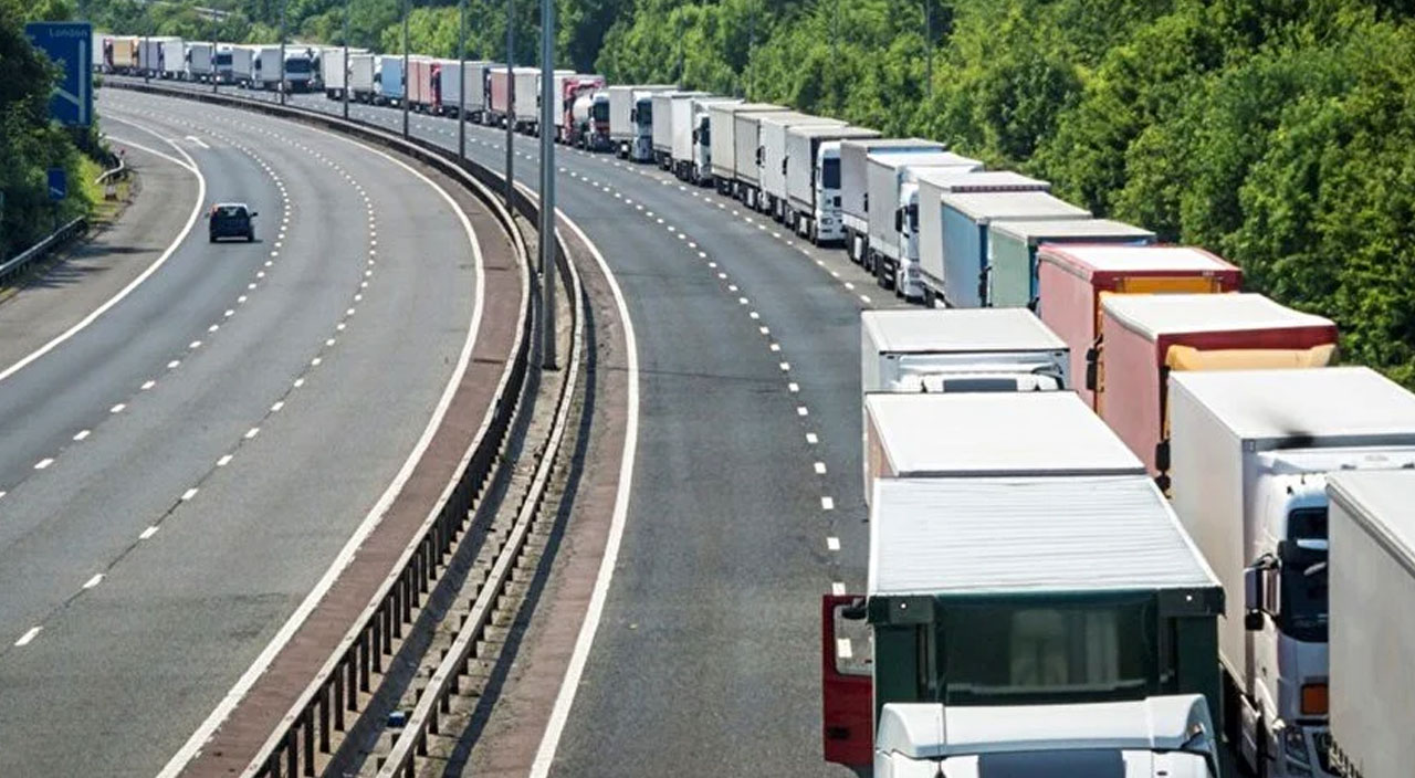 İngiltere’den tedarik sorununa yeni çözüm: Sefer kısıtlamaları kaldırılıyor