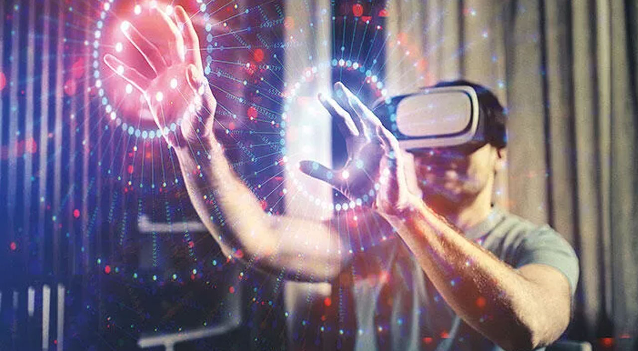 Facebook sanal evren için ilk adımı attı: 10 bin işçi alacak