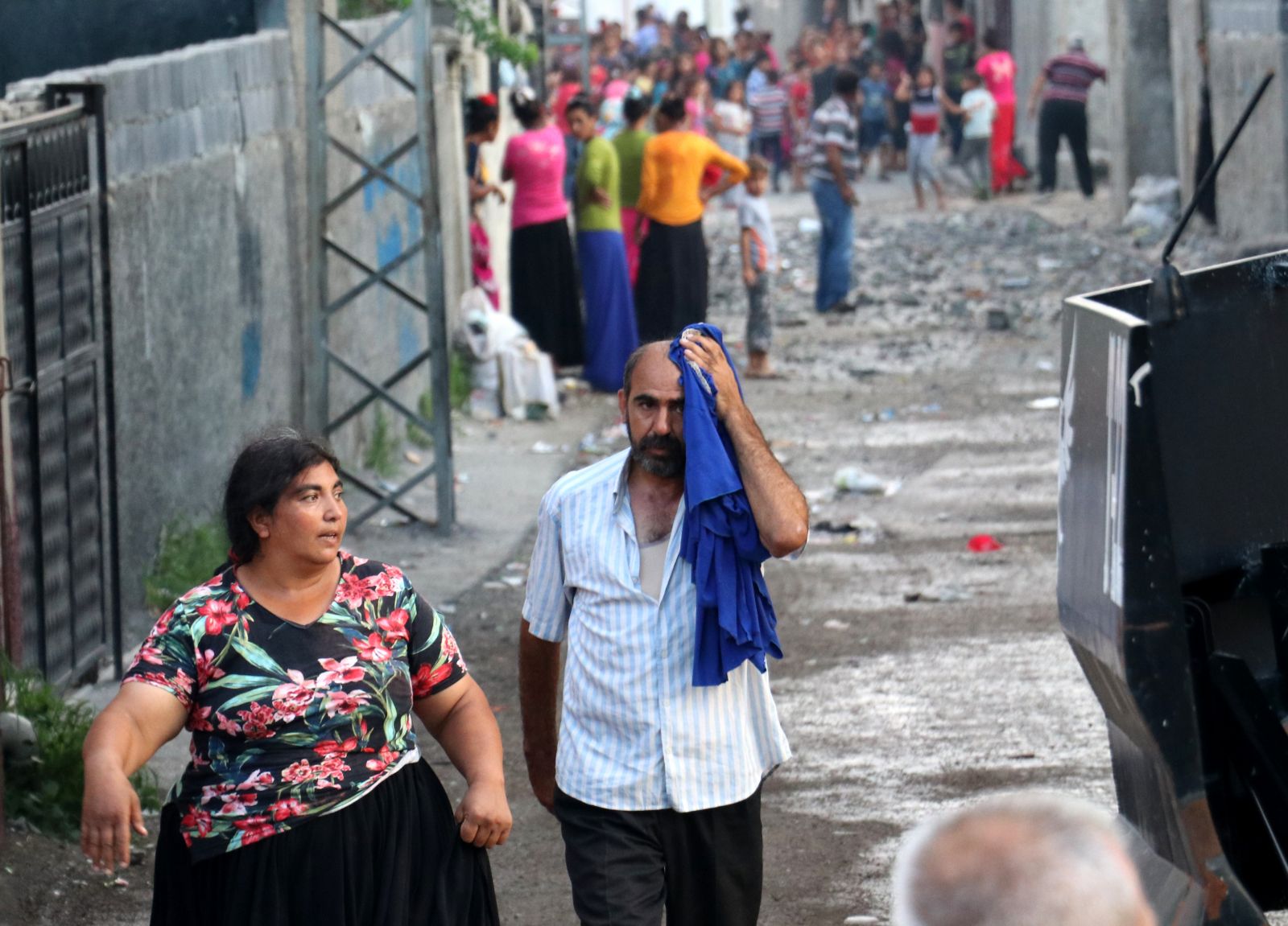 Adana'da iki aile birbirine girdi, yaralılar var