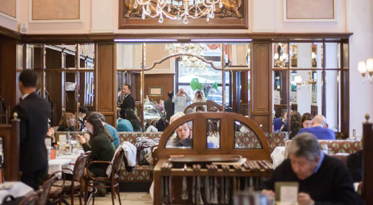 Avusturya’da kafe ve restoranlara aşı zorunluluğu getirildi