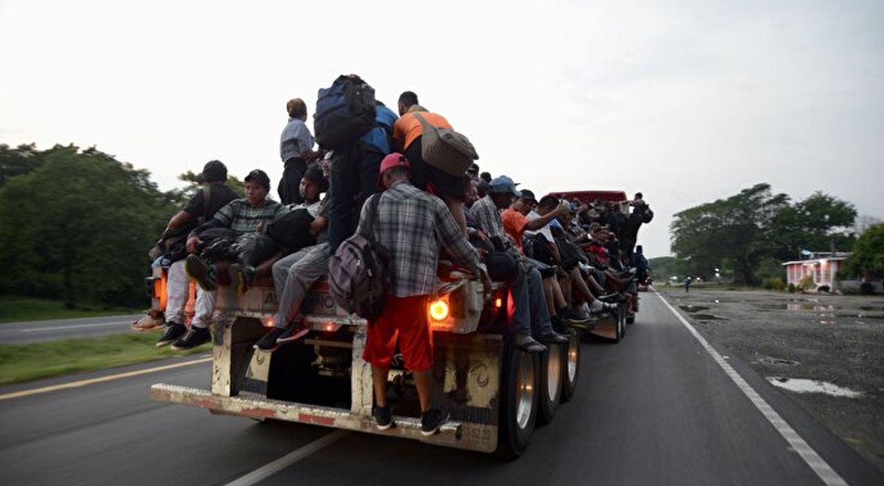 Her yolu deniyorlar: Göçmenlerin ABD'ye ulaşmak için yürüyüşü devam ediyor