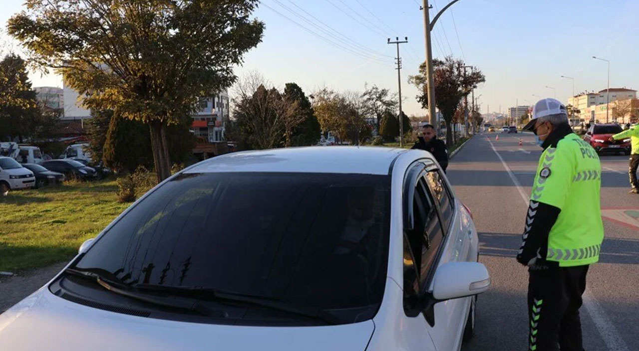 'Güneş gözümü alıyor' bahanesi cezadan kurtaramadı: 314 TL para cezası kesildi